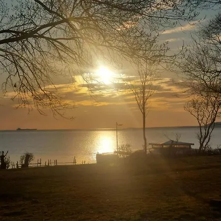 Apartament Deni's By The Sea - *
