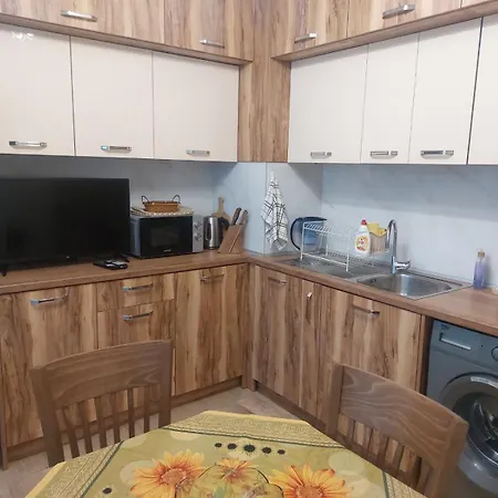 Apartment Deni's By The Sea - *