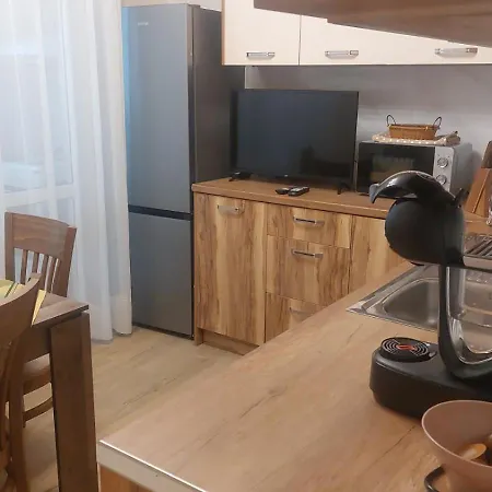 Апартаменты Deni's By The Sea - *