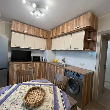 Deni's By The Sea - 부르가스