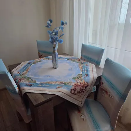 Deni's By The Sea - Apartment *